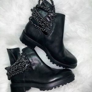 Zara Women Black Ankle Chain Boot/Booties